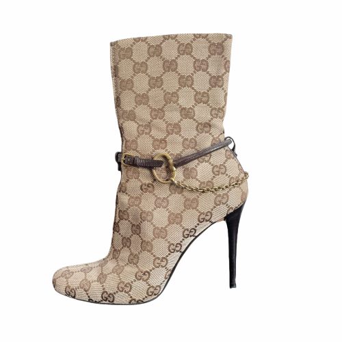 Vintage Gucci Monogram Stiletto Heeled Boots with Chain in Beige | NITRYL