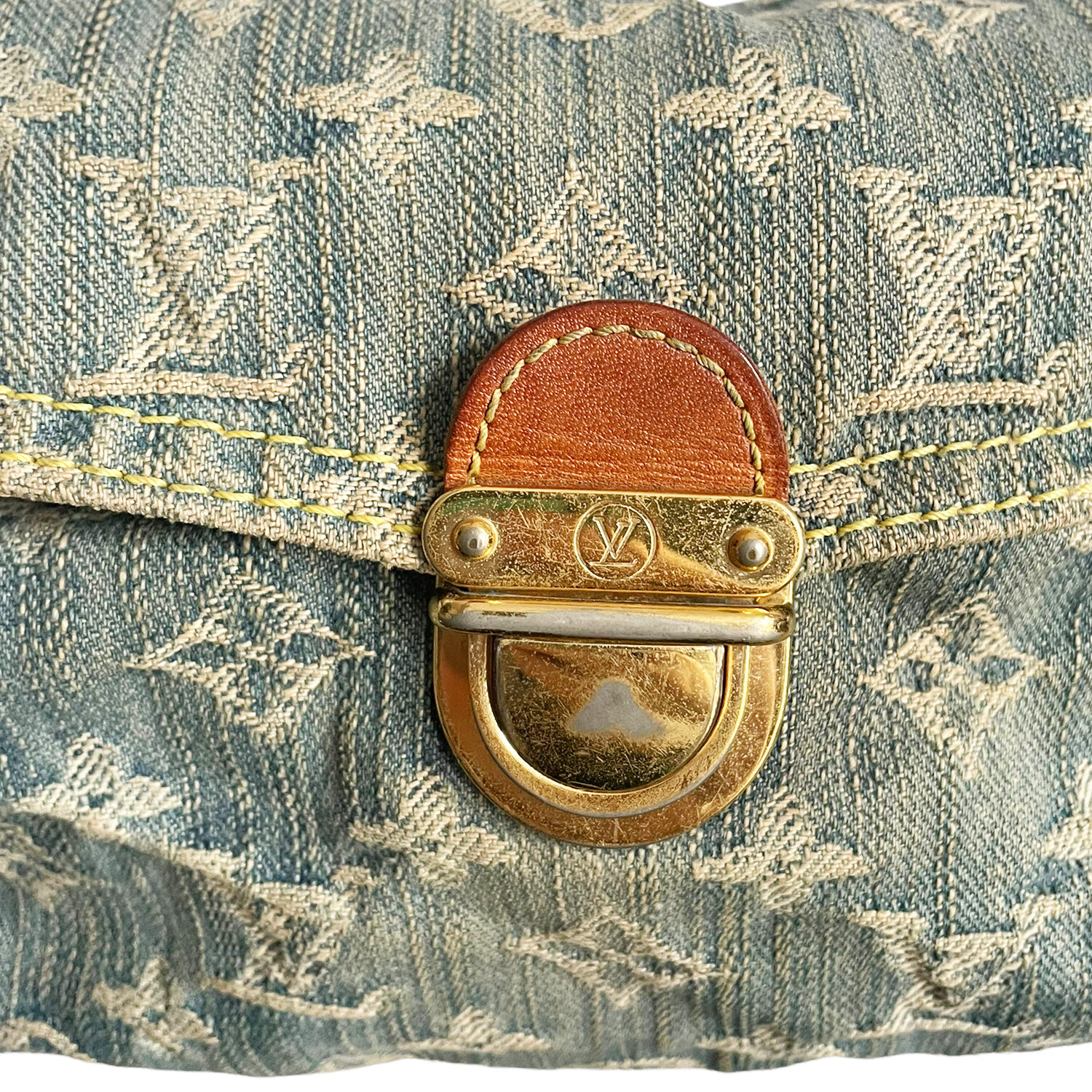 Pleaty handbag Louis Vuitton Blue in Denim - Jeans - 35929809