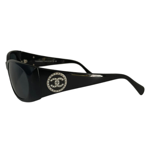 Vintage Chanel Pearl Logo Chunky Sunglasses in Black | NITRYL