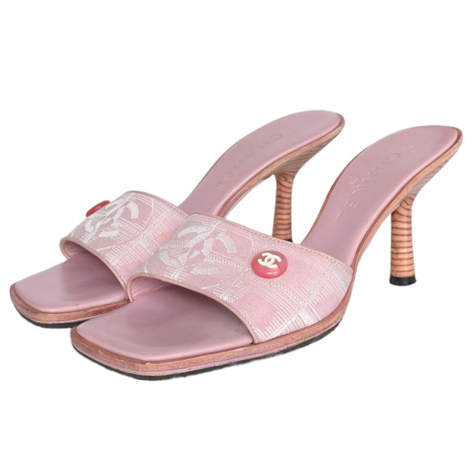 Chanel sales pink heels