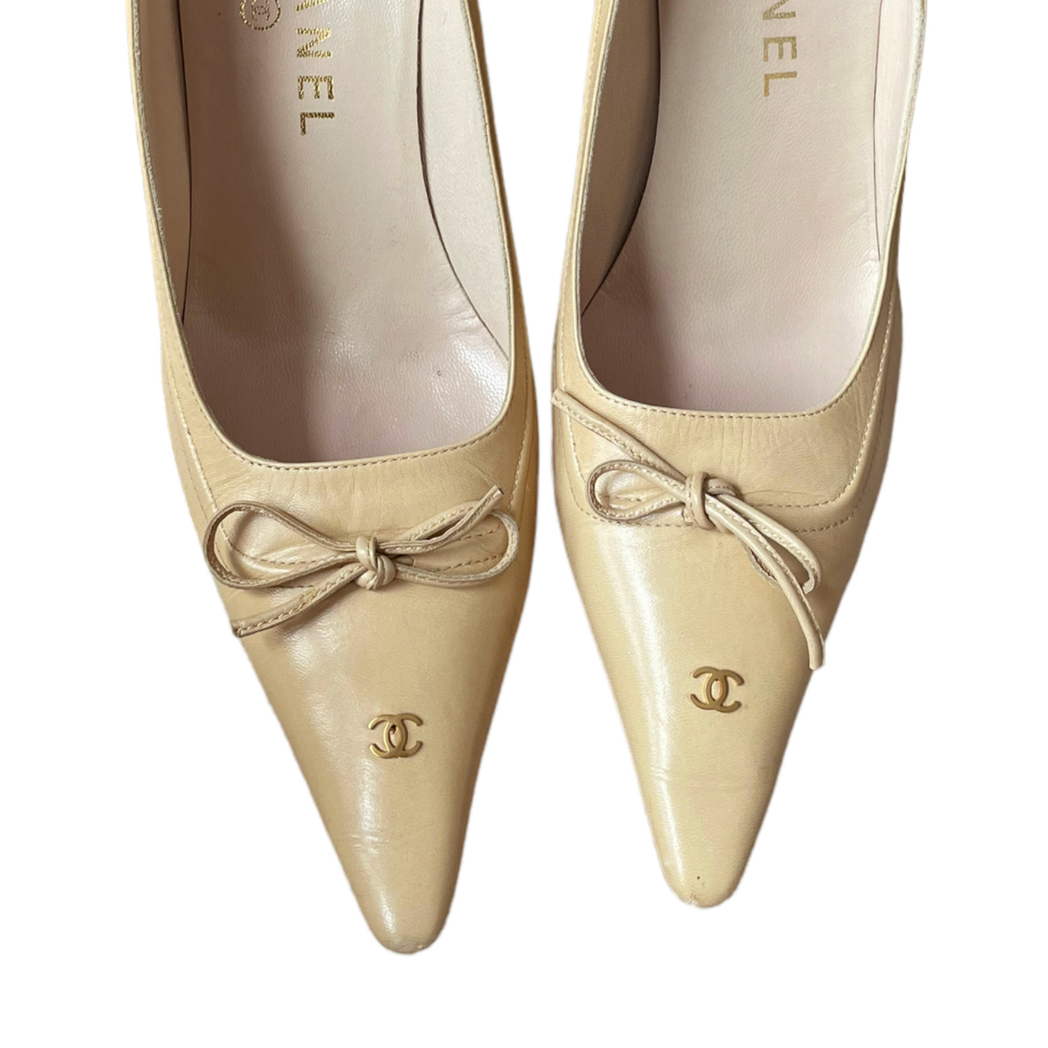 Chanel Logo Bow Heels in Beige / Gold UK 4