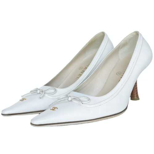 Vintage Chanel Bow Logo Heels in White / Gold UK 3.5 | NITRYL