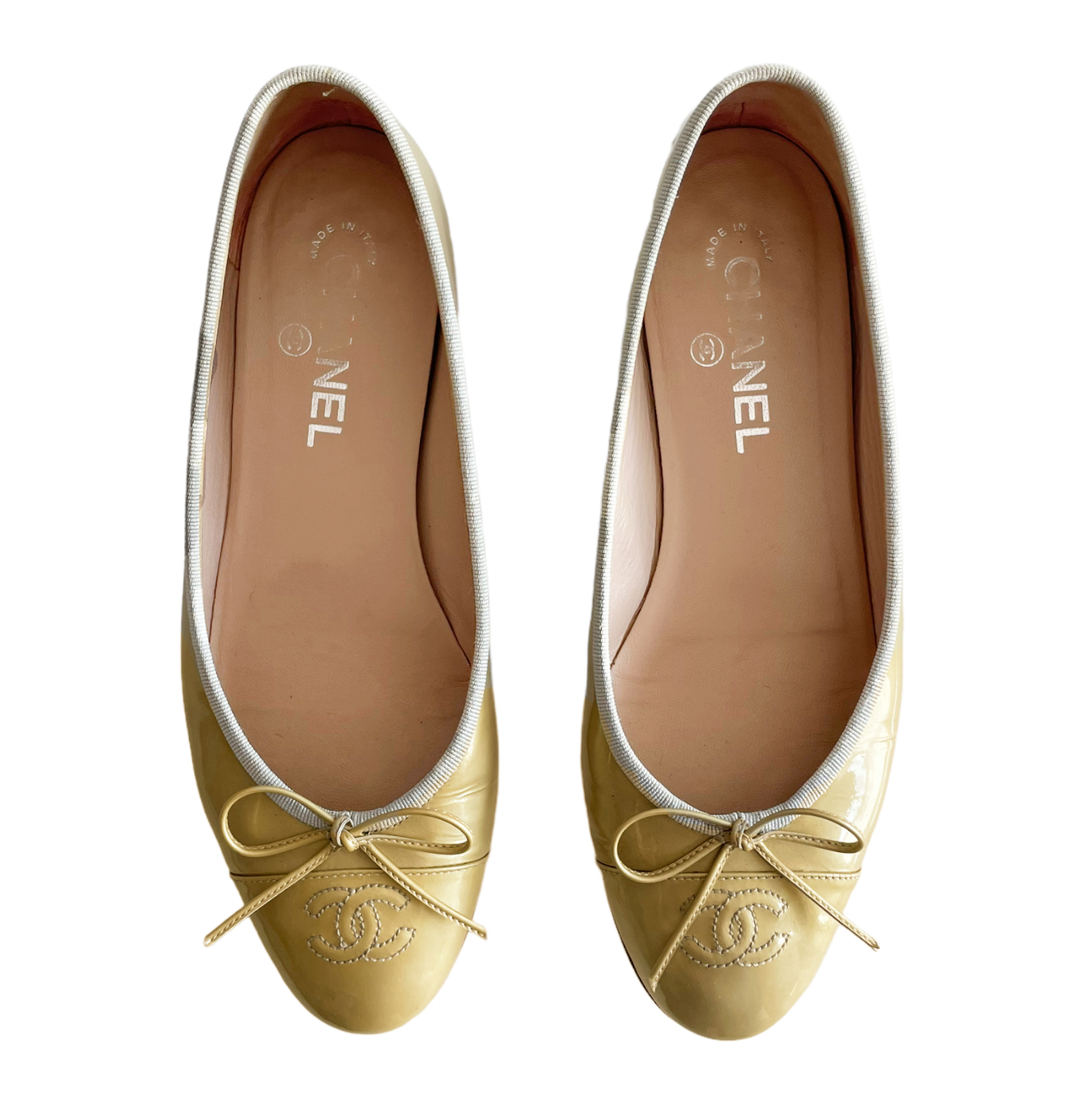 Chanel Bow Patent Leather Ballet Flats in Gold UK 5.5