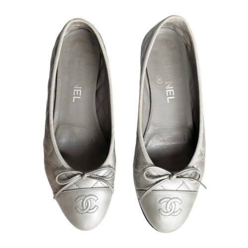 Vintage Chanel Bow Logo Quilted Ballet Flats in Silver UK 4 | NITRYL
