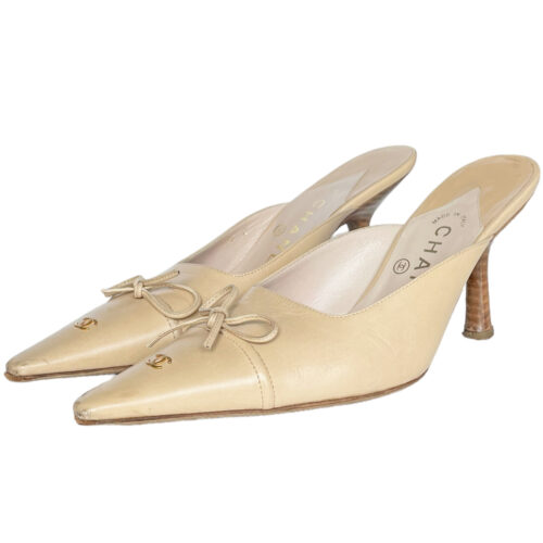 Vintage Chanel Bow Logo Mule Heels in Beige / Gold UK 3 | NITRYL