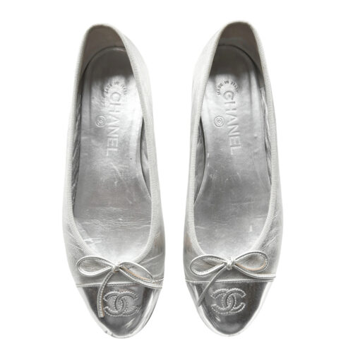 Vintage Chanel Bow Logo Ballet Flats in Silver UK 5 | NITRYL